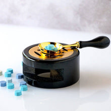 Load image into Gallery viewer, Bee Creative - Wax Melting Spoon for Creating Wax Seals