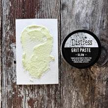 Load image into Gallery viewer, Tim Holtz Distress® Grit Paste Glow (TSHK84464)