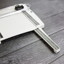 Load image into Gallery viewer, Tim Holtz Precision Trimmer (3961eUS)