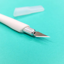 Load image into Gallery viewer, We R Memory Keepers Crafter's Essentials Craft Knife (660244)