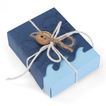 Load image into Gallery viewer, Sizzix Bigz XL Die Box w/Wave Border (660352)