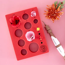 Load image into Gallery viewer, Spellbinders Paper Arts Susan's Garden Flower Mold Tray (T-044)