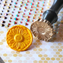 Load image into Gallery viewer, 3D Sunflower - Wax Seal Stamper
