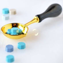 Load image into Gallery viewer, Bee Creative - Wax Melting Spoon for Creating Wax Seals
