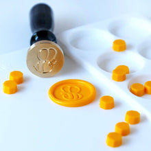 Load image into Gallery viewer, Bee Creative Versatile Silicone Craft Mat
