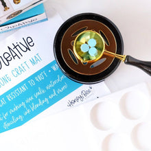 Load image into Gallery viewer, Bee Creative - Wax Melting Spoon for Creating Wax Seals
