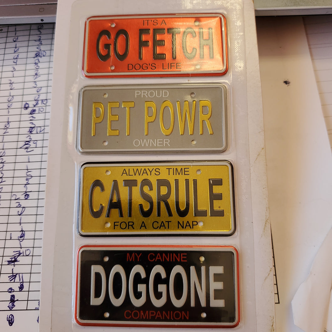 Karen Foster Design License Plates Pets (01120)