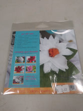 Load image into Gallery viewer, Totally Heidi Lynn&#39;s Wildflower Paper Crafting Pattern (301319)
