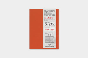 Traveler's Company Traveler's Notebook Passport Size Diary Monthly 2022 (14448-006)